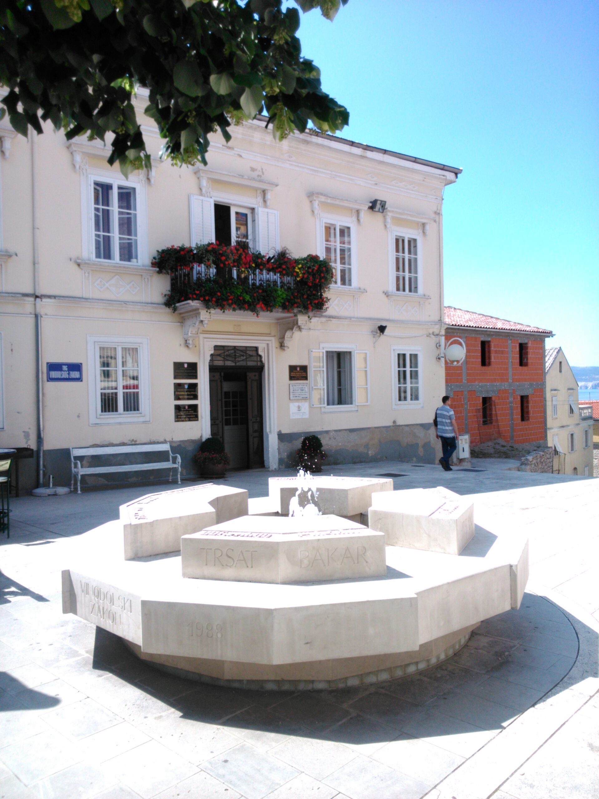 Fontana na Trgu Vinodolskog zakona