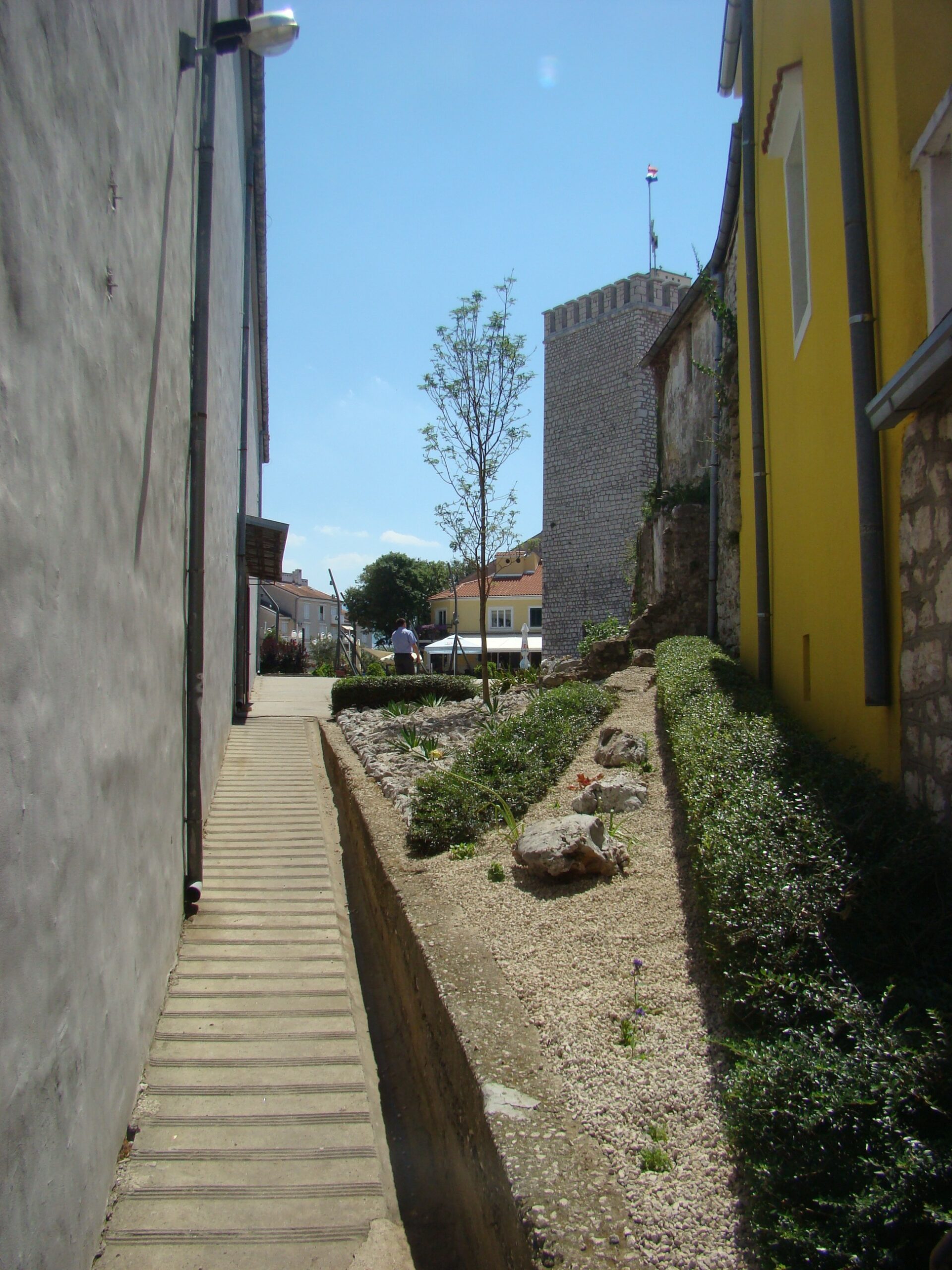 Prolaz uz Dom kulture